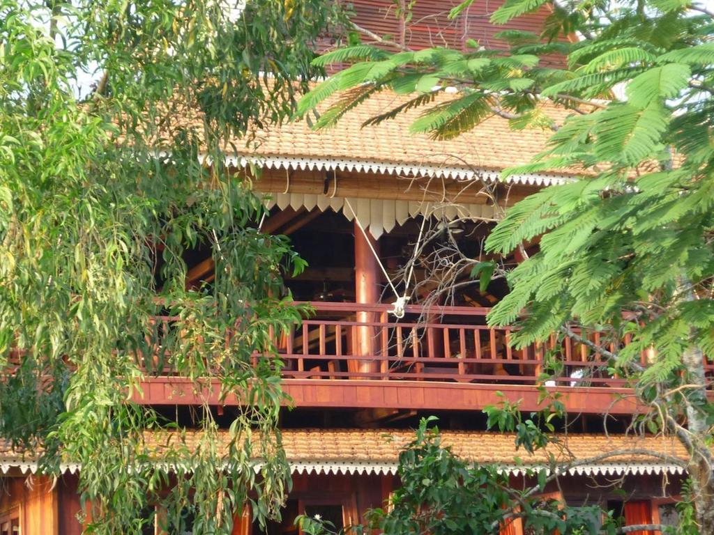 Terres Rouges Lodge Banlung Exterior photo