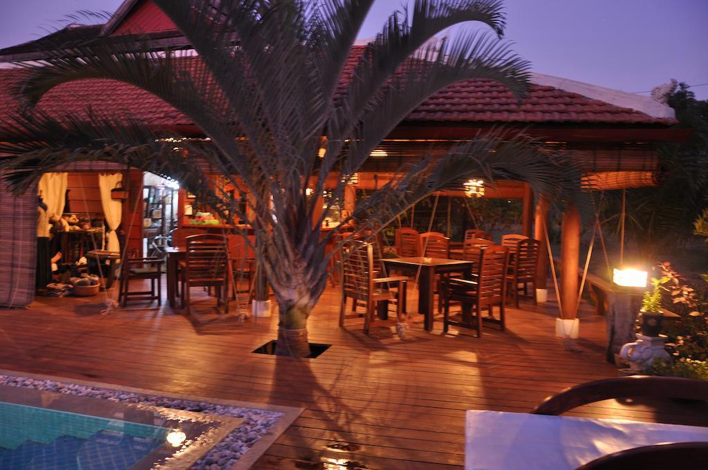Terres Rouges Lodge Banlung Exterior photo