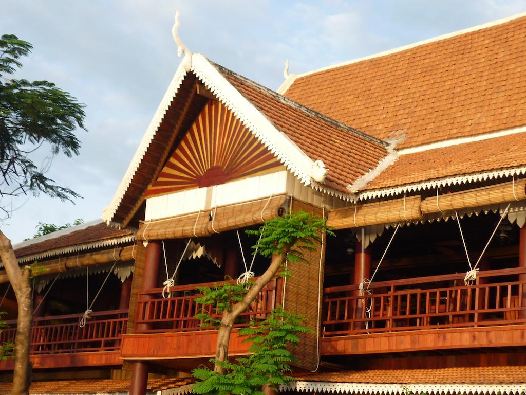 Terres Rouges Lodge Banlung Exterior photo